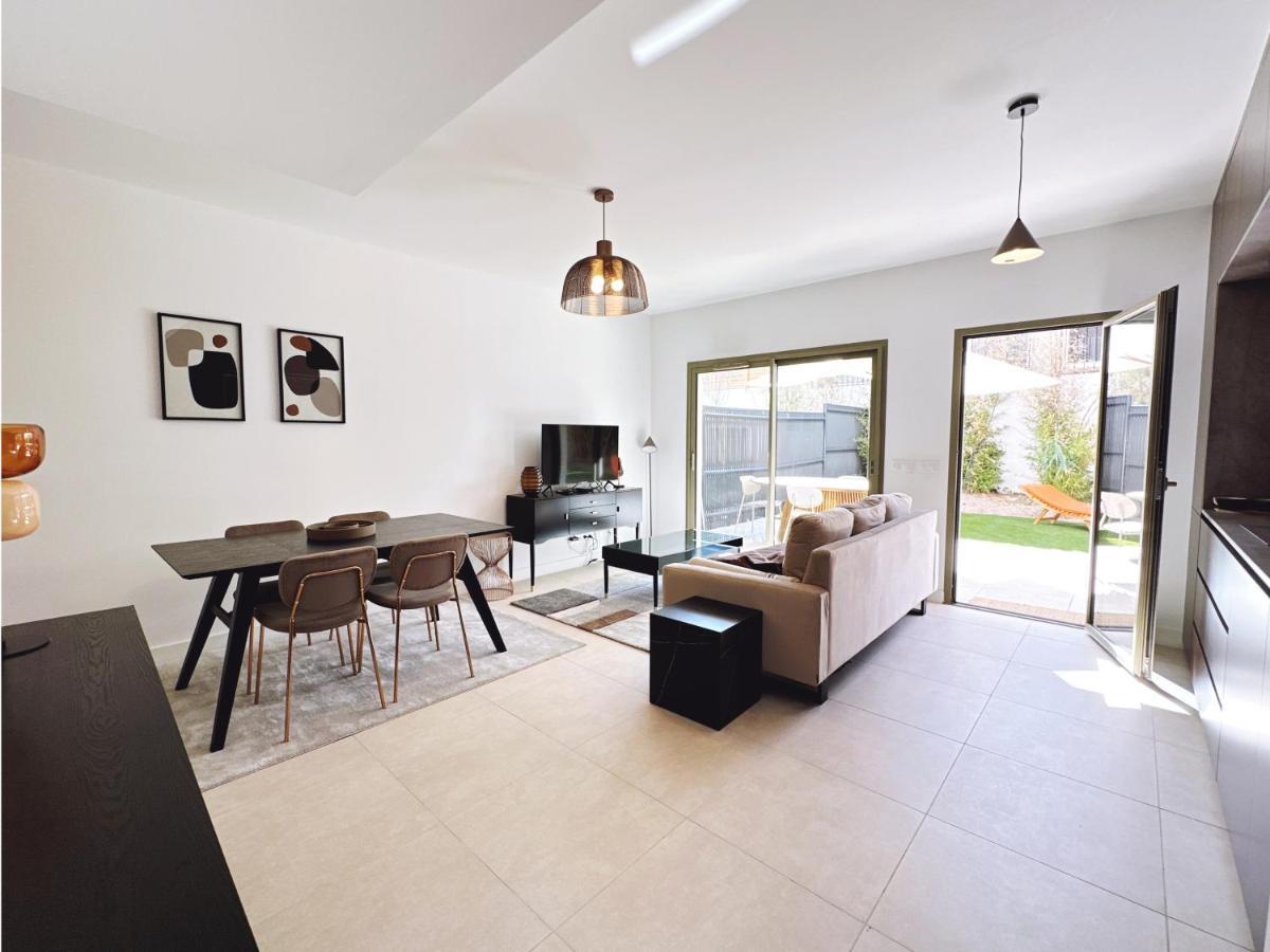 Apartment Moderne Tout Equipe. Marseilles